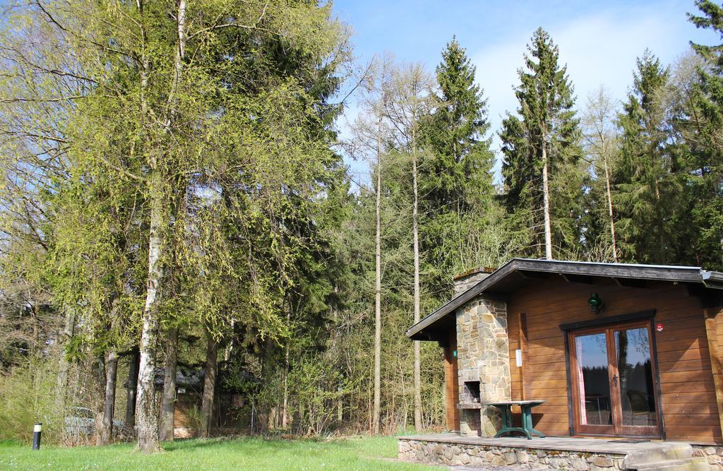 Village De Vacances De Vencimont Vonêche Eksteriør billede