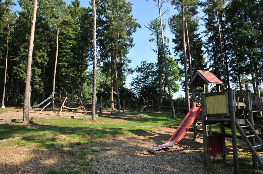Village De Vacances De Vencimont Vonêche Eksteriør billede