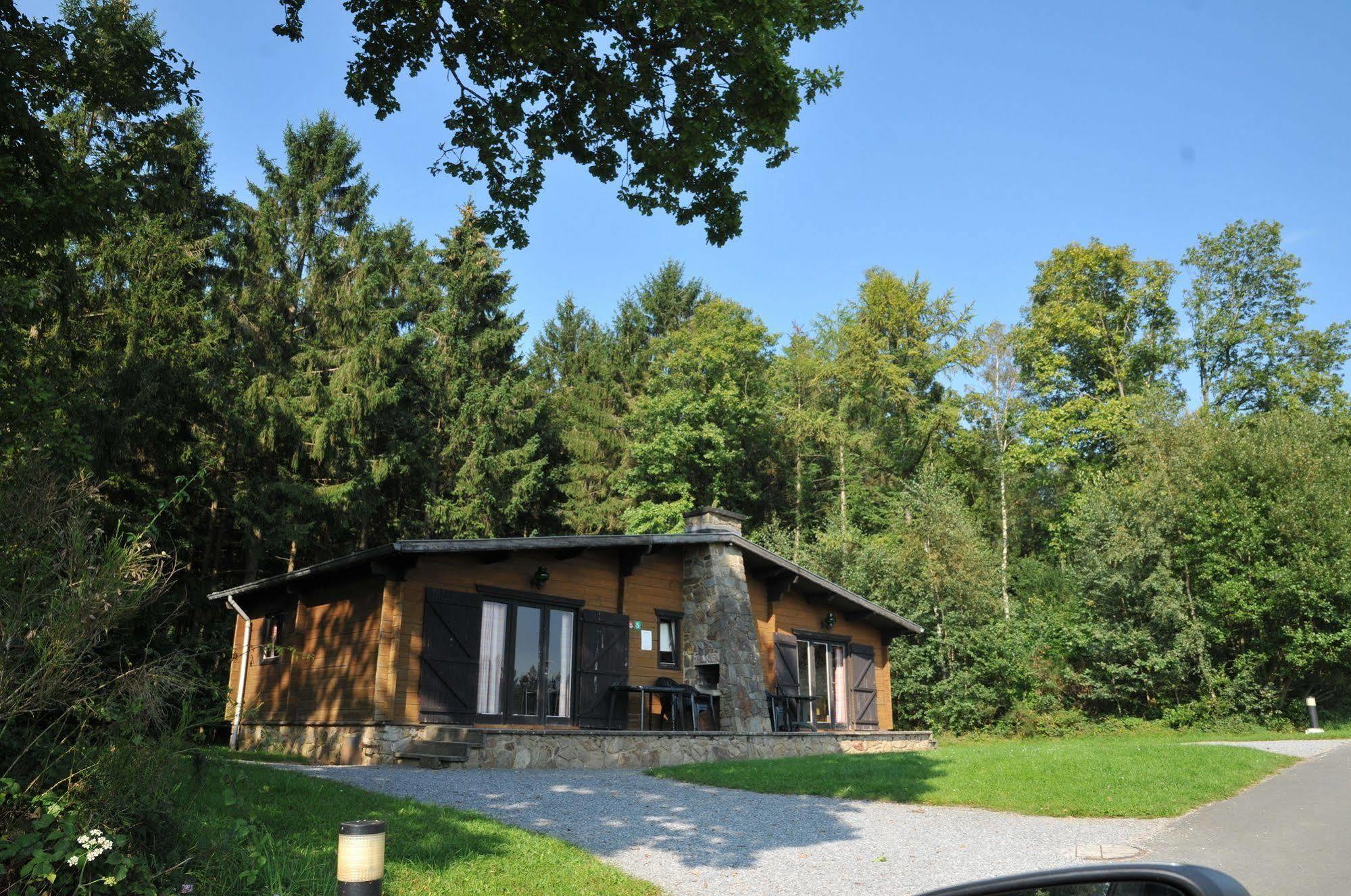 Village De Vacances De Vencimont Vonêche Eksteriør billede